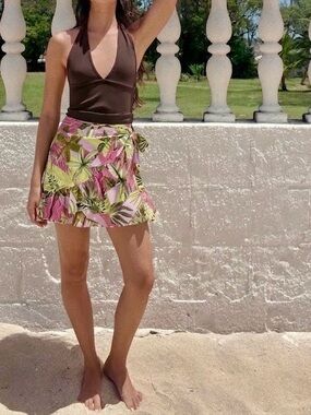 CUTU BY ROSALÍ Pink/Green Tropical Floral Ruffled Short Wrap Skirt {One Size}